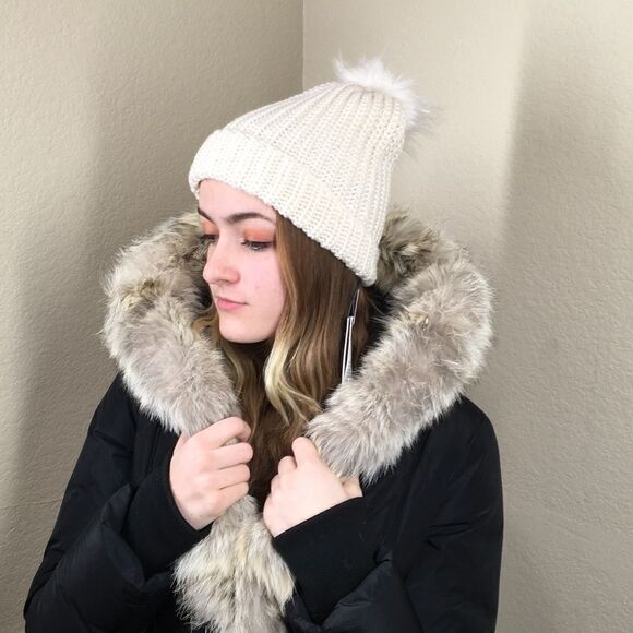 New Treasure and Bond Ivory Knit Pom Beanie (N) - Picture 1 of 7